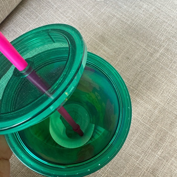 Starbucks cup - Picture 4 of 9